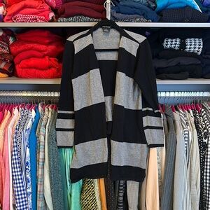 Escapade gray/black long sleeve open front hi low cardigan size S